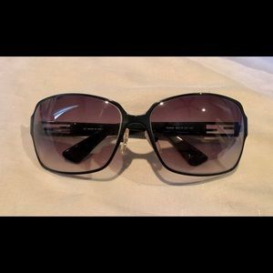 Fendi FS466R Black Sunglasses